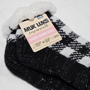 NWT Muk Luks Women's Short Cabin Socks Fully Lined SZ L/XL Black White Non-Slip